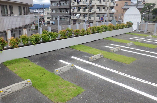 京都第一赤十字病院 駐車場緑化工事